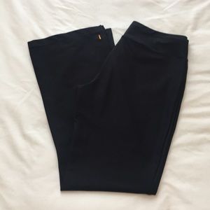 Lucy mid-rise flared yoga pant